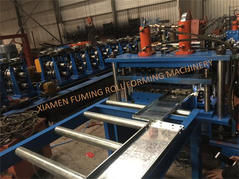 YX25-225-600 Upright Machine